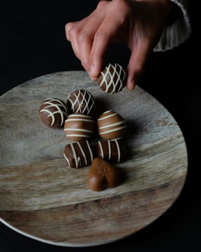 <p>Valentine's Day orders delivered between 2/10 - 2/13 receive a FREE Small box of chocolates using code VDAY at checkout.</p>